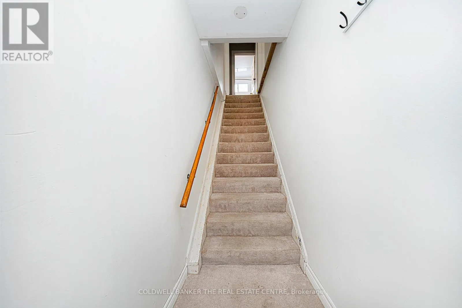920 LAKE DRIVE E