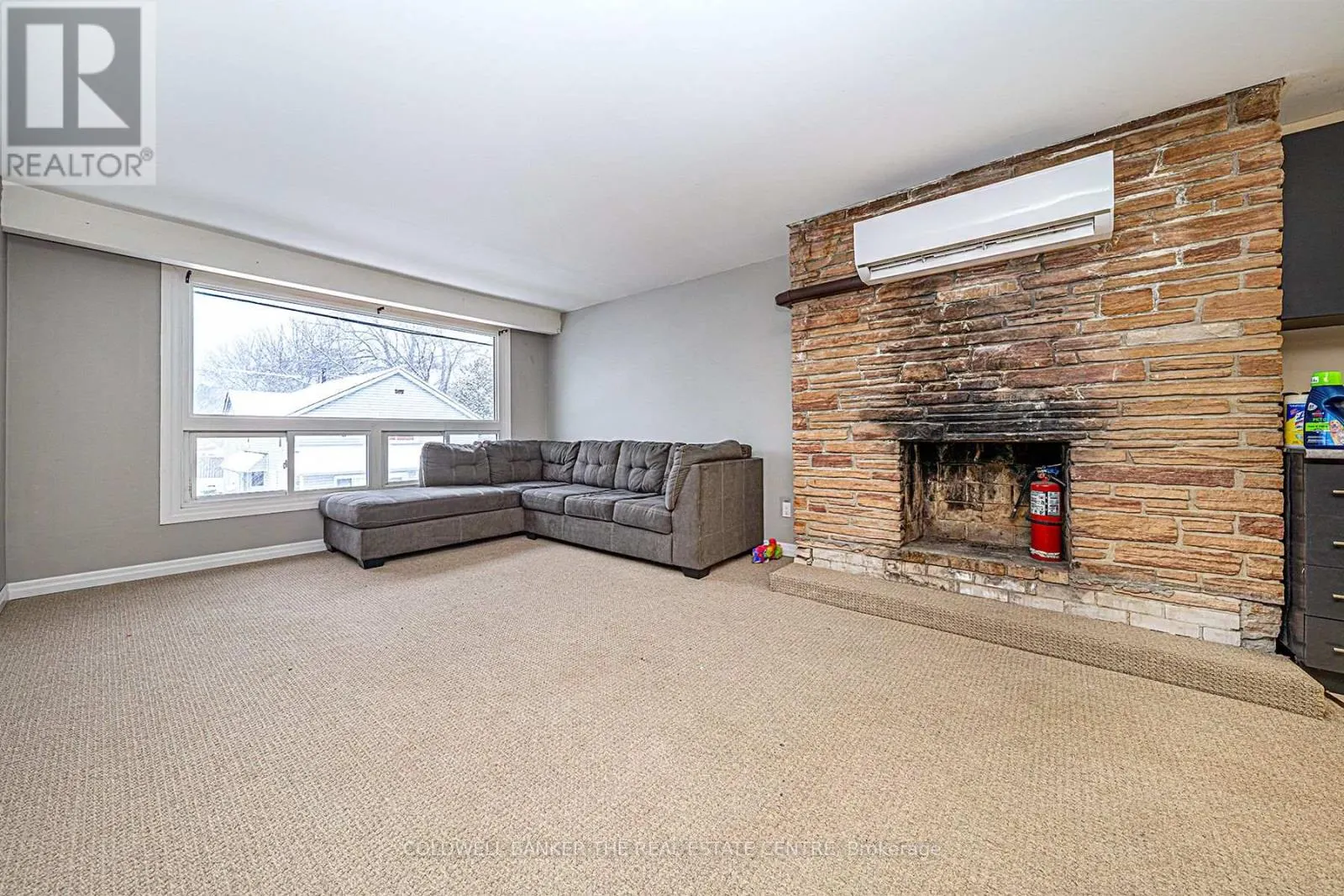 920 LAKE DRIVE E