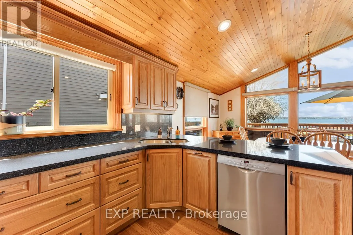 229 LAKE DRIVE N