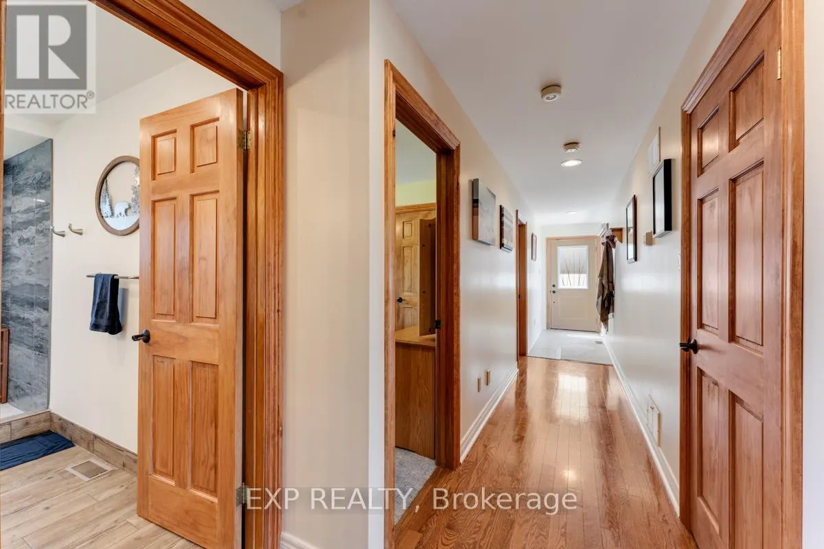 229 LAKE DRIVE N