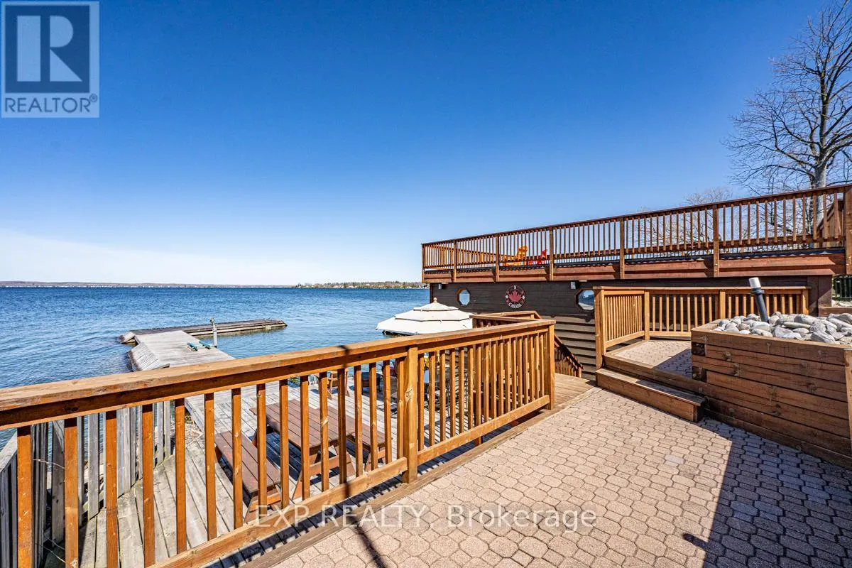 229 LAKE DRIVE N