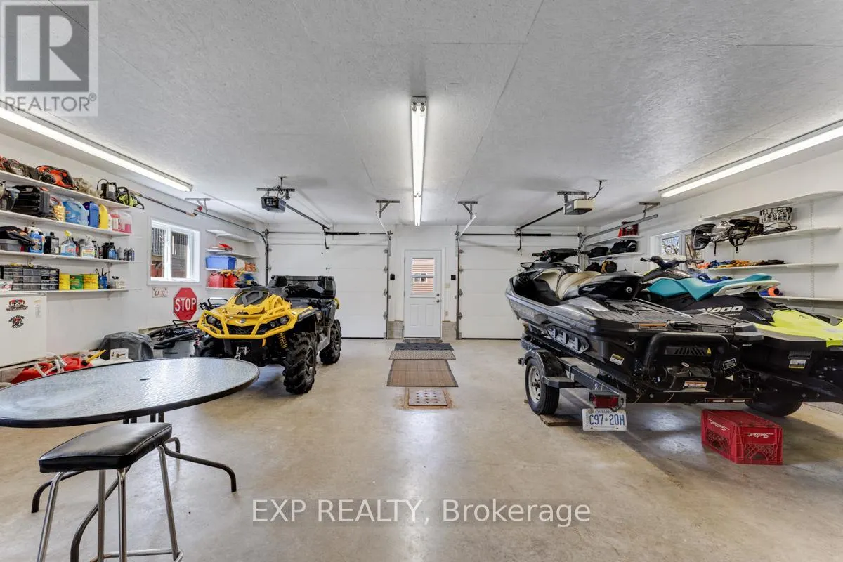 229 LAKE DRIVE N