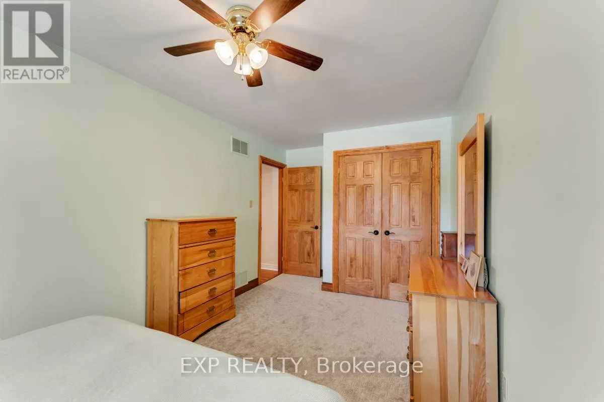 229 LAKE DRIVE N