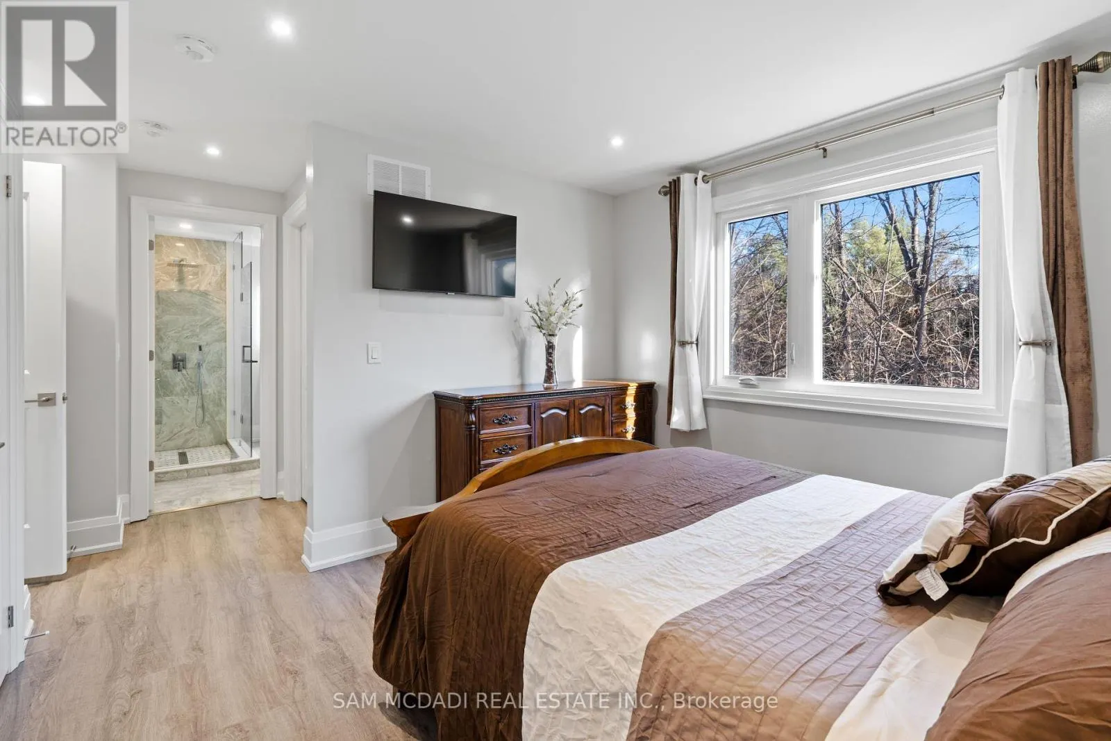 2993 INNISFIL BEACH ROAD