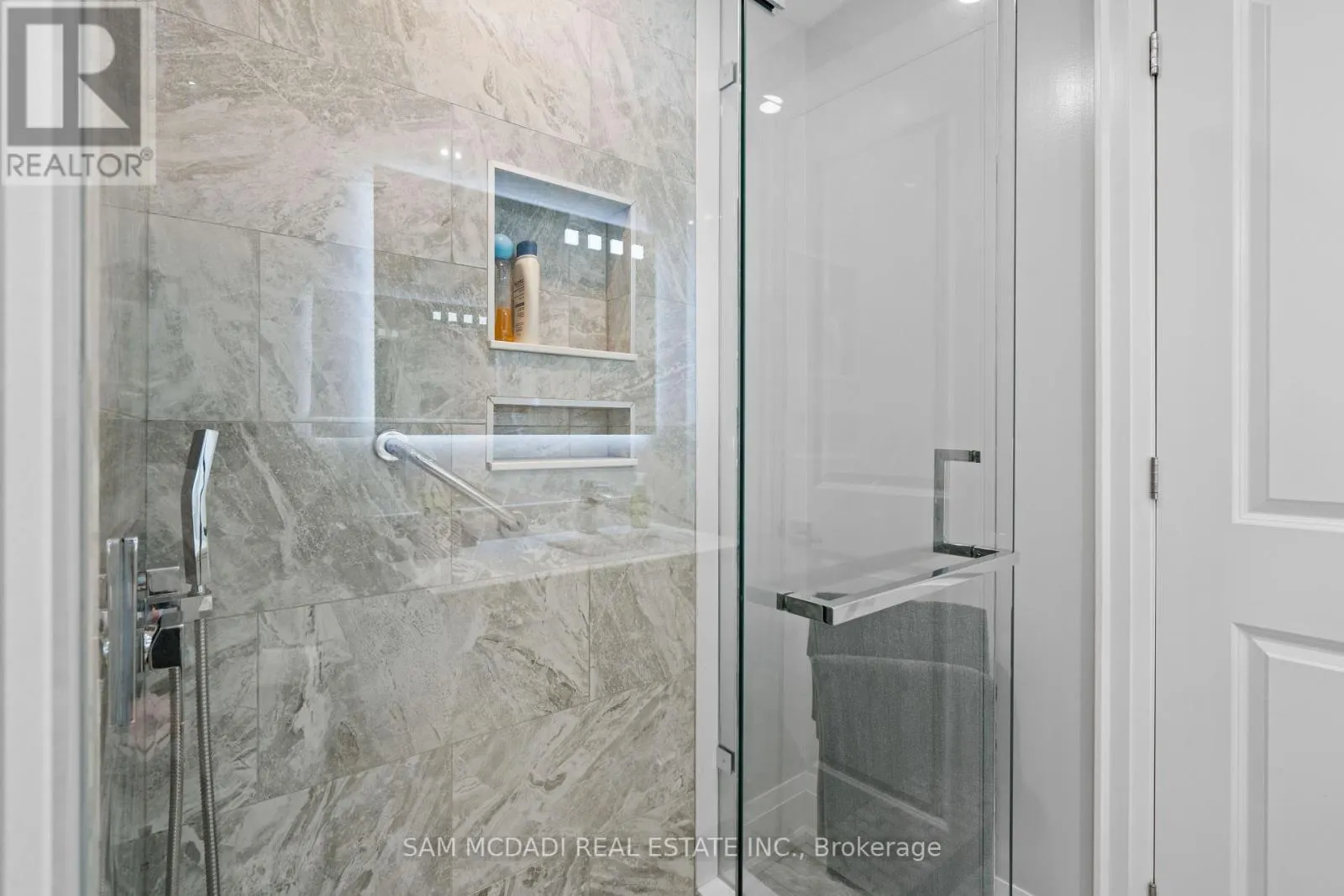 2993 INNISFIL BEACH ROAD