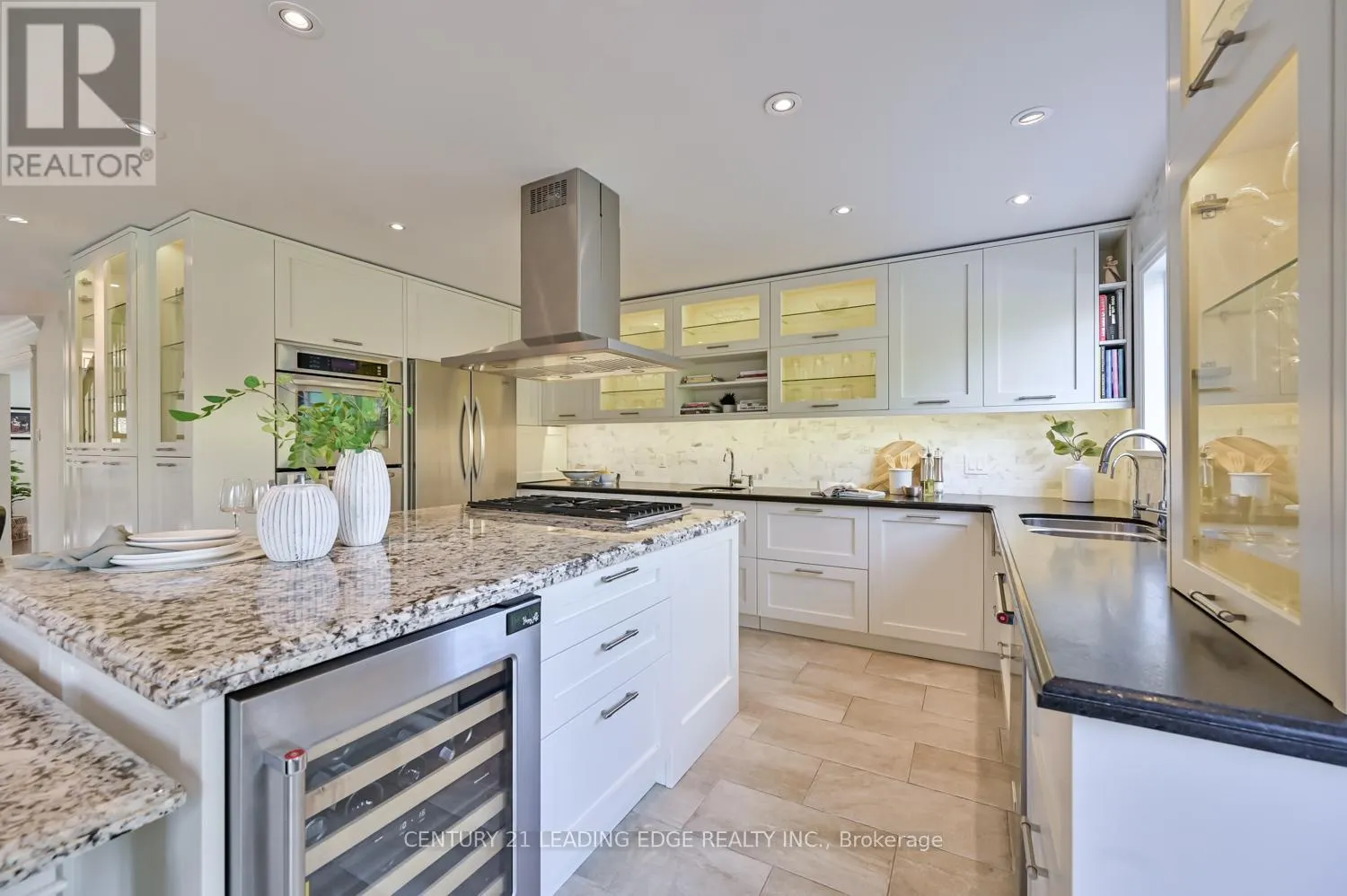 3 MAPLE VIEW LANE