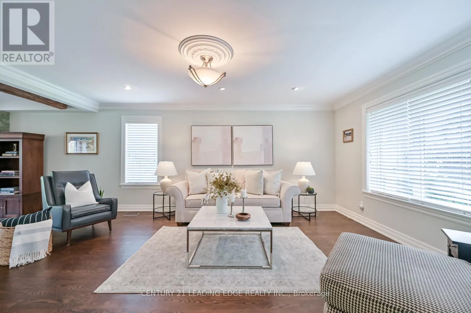 3 MAPLE VIEW LANE