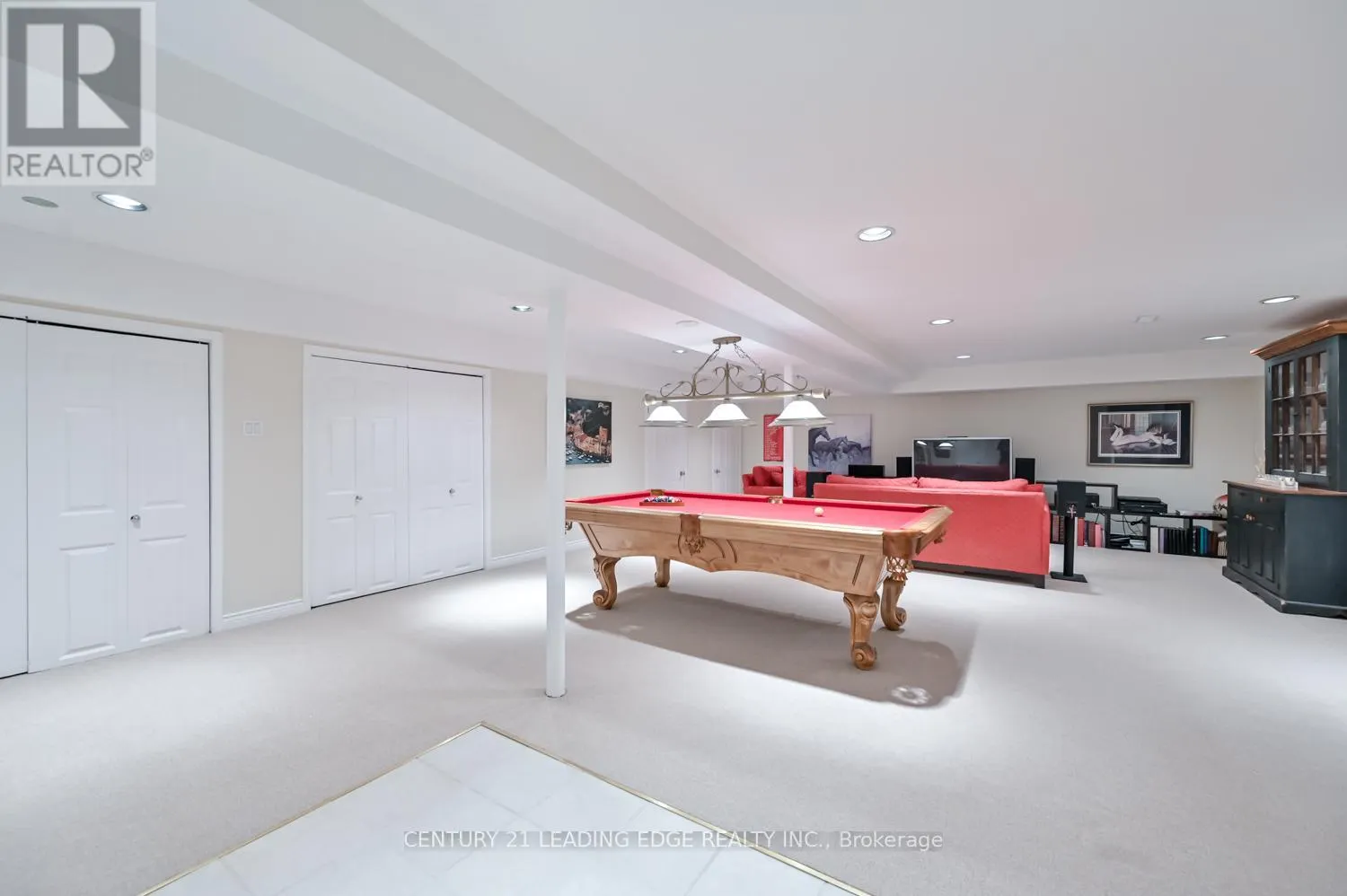 3 MAPLE VIEW LANE