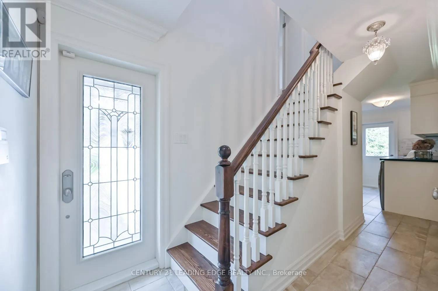 3 MAPLE VIEW LANE