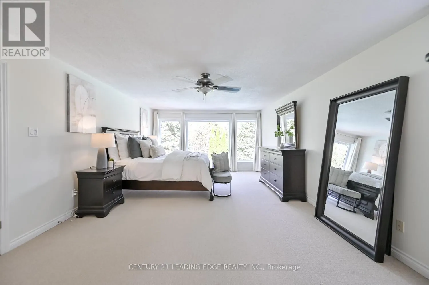 3 MAPLE VIEW LANE
