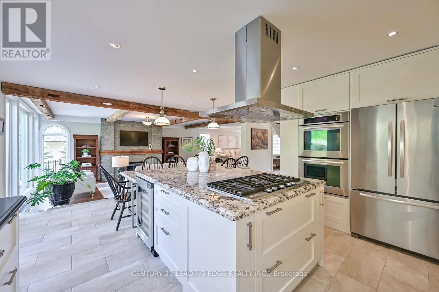 3 MAPLE VIEW LANE