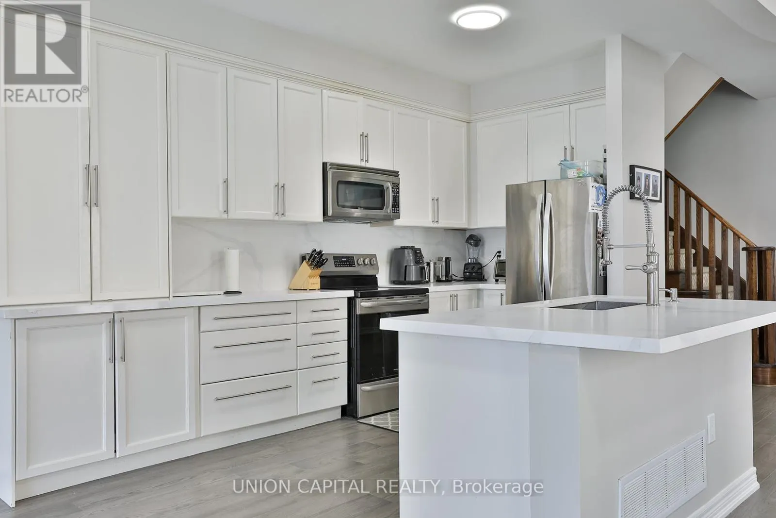 136 MISTYWOOD CRESCENT
