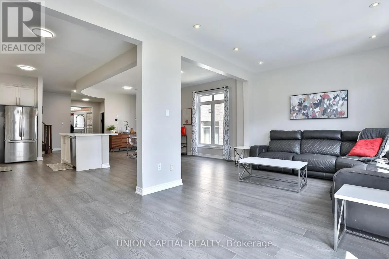 136 MISTYWOOD CRESCENT