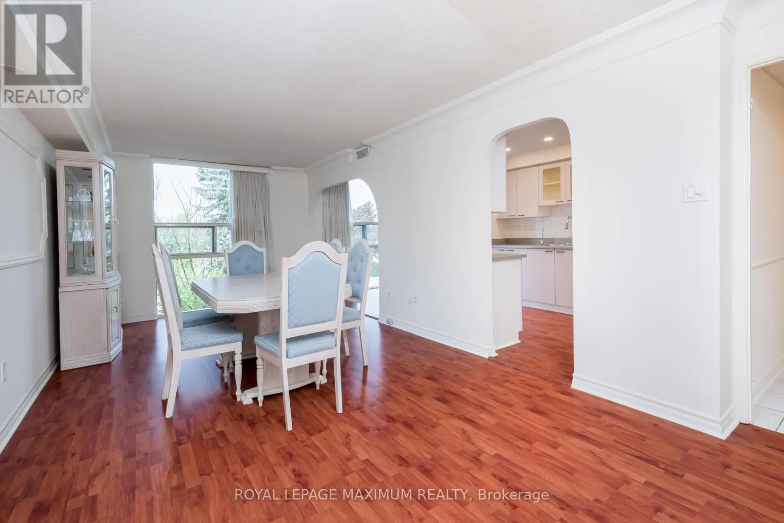 308 - 20 HARDING BOULEVARD W
