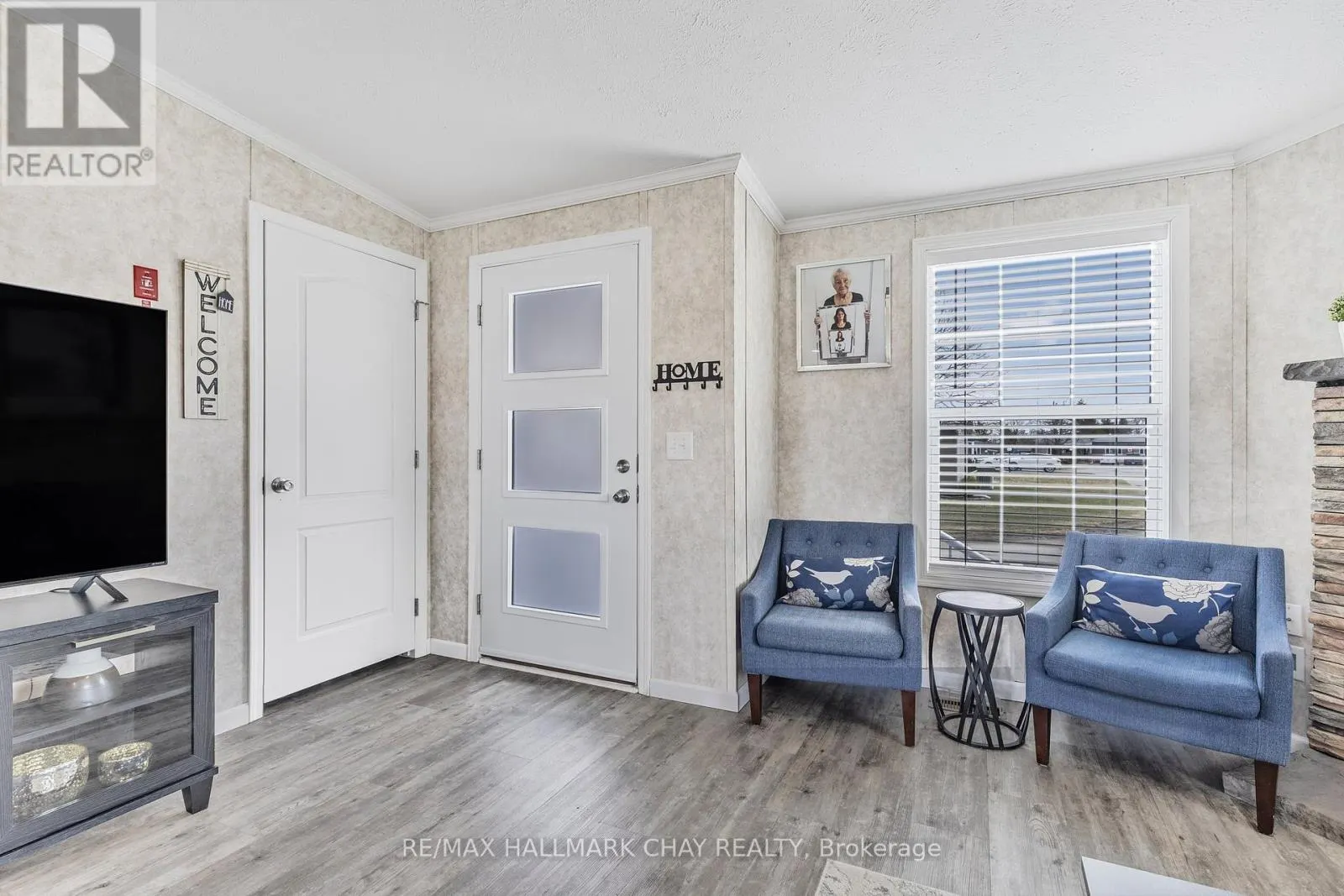 16 COMFORTS COVE