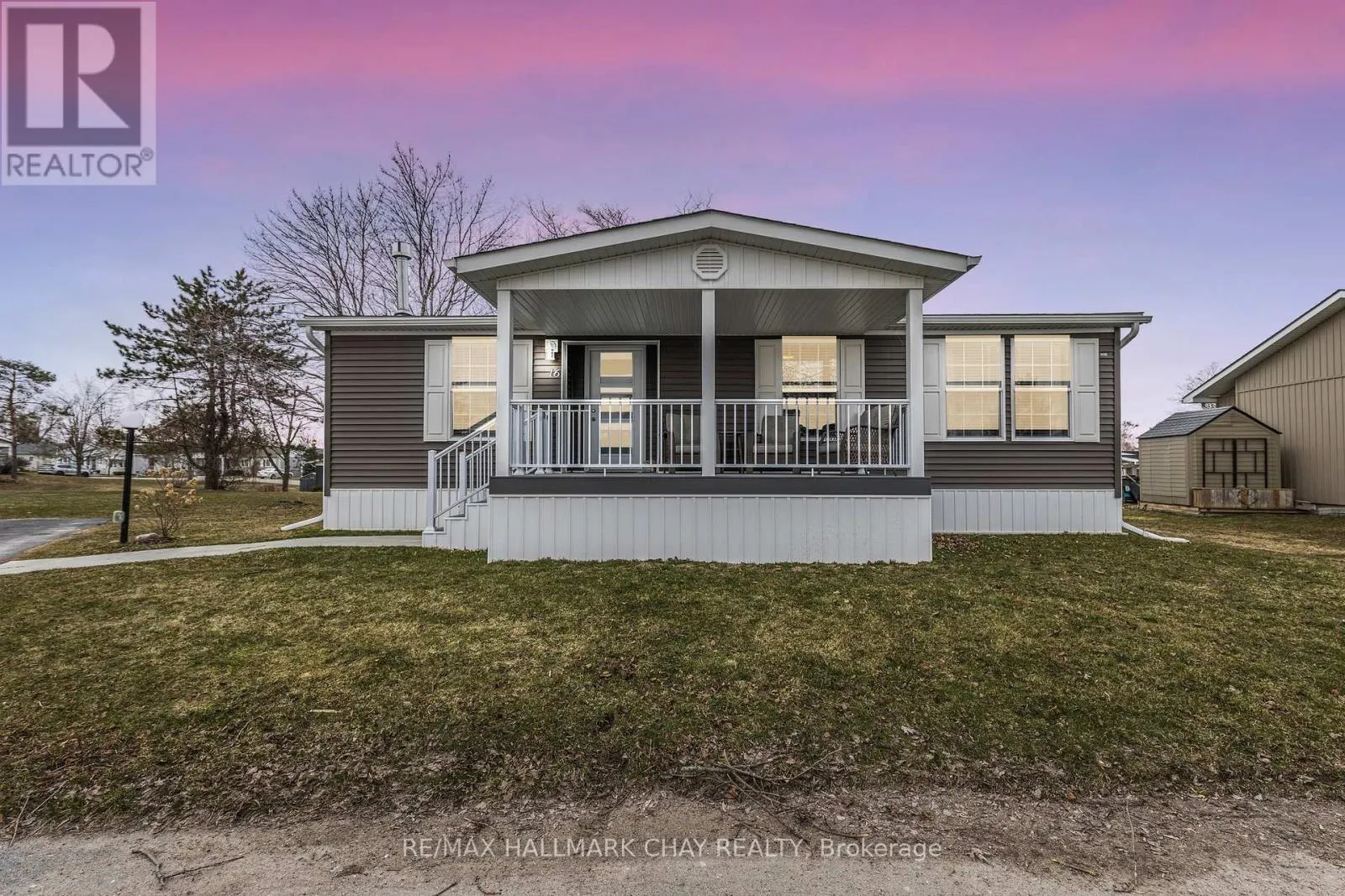 16 COMFORTS COVE