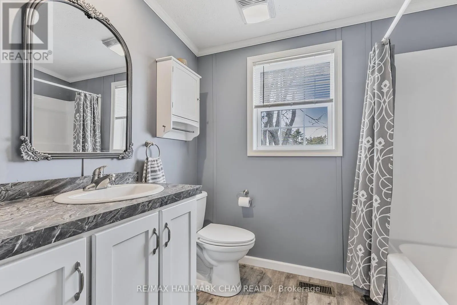 16 COMFORTS COVE