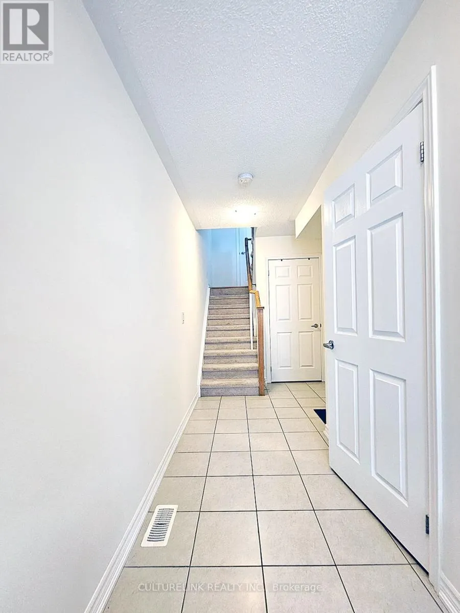 46 BOADWAY CRESCENT
