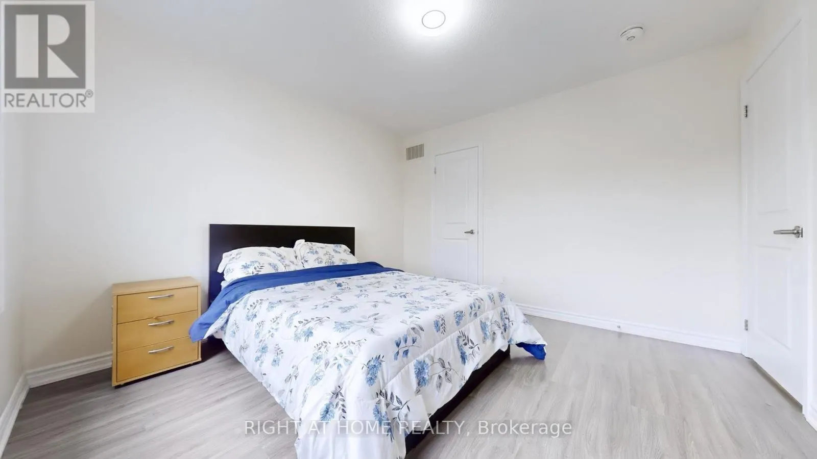 78 WAGNER CRESCENT