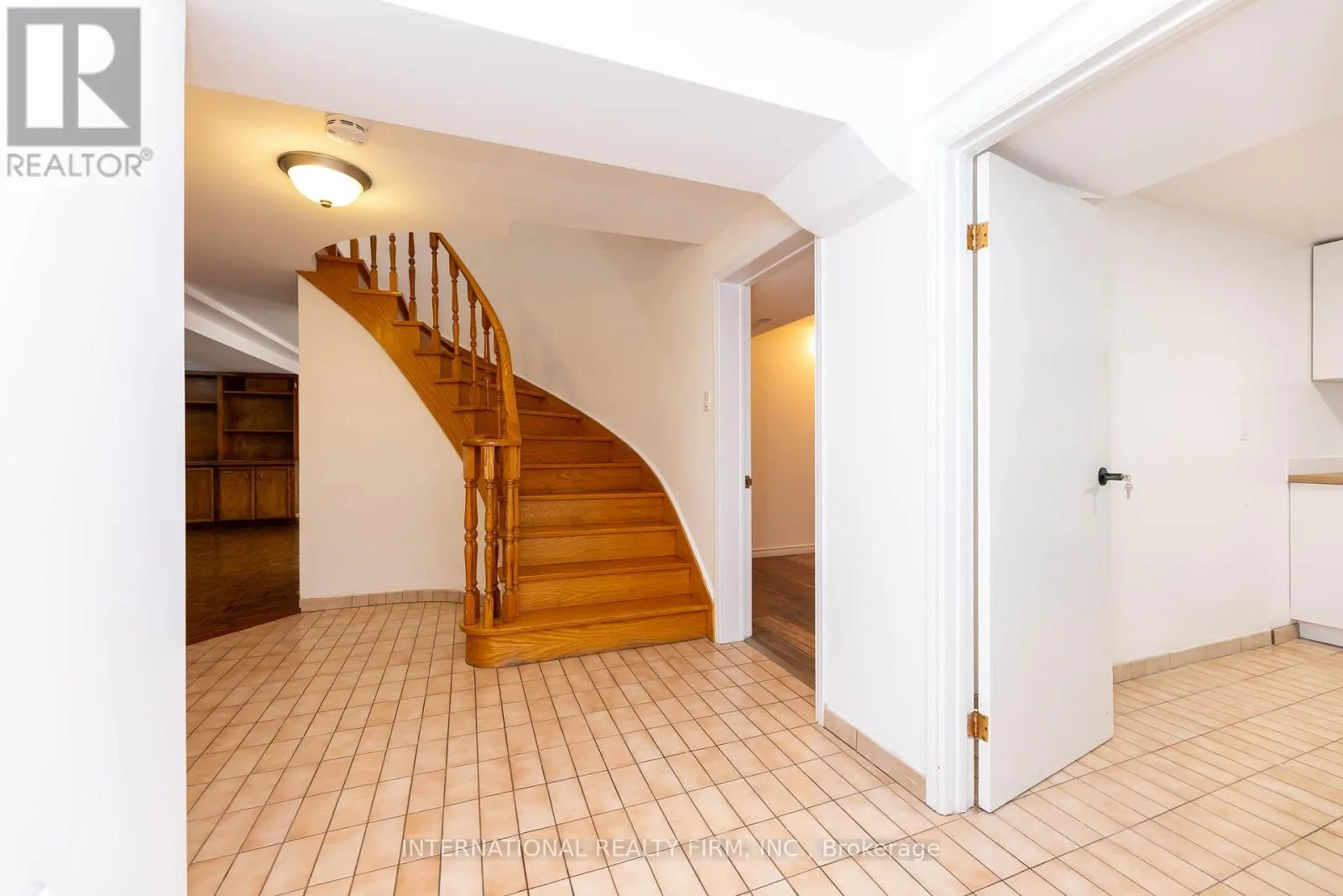 17 SOUTHVIEW DRIVE
