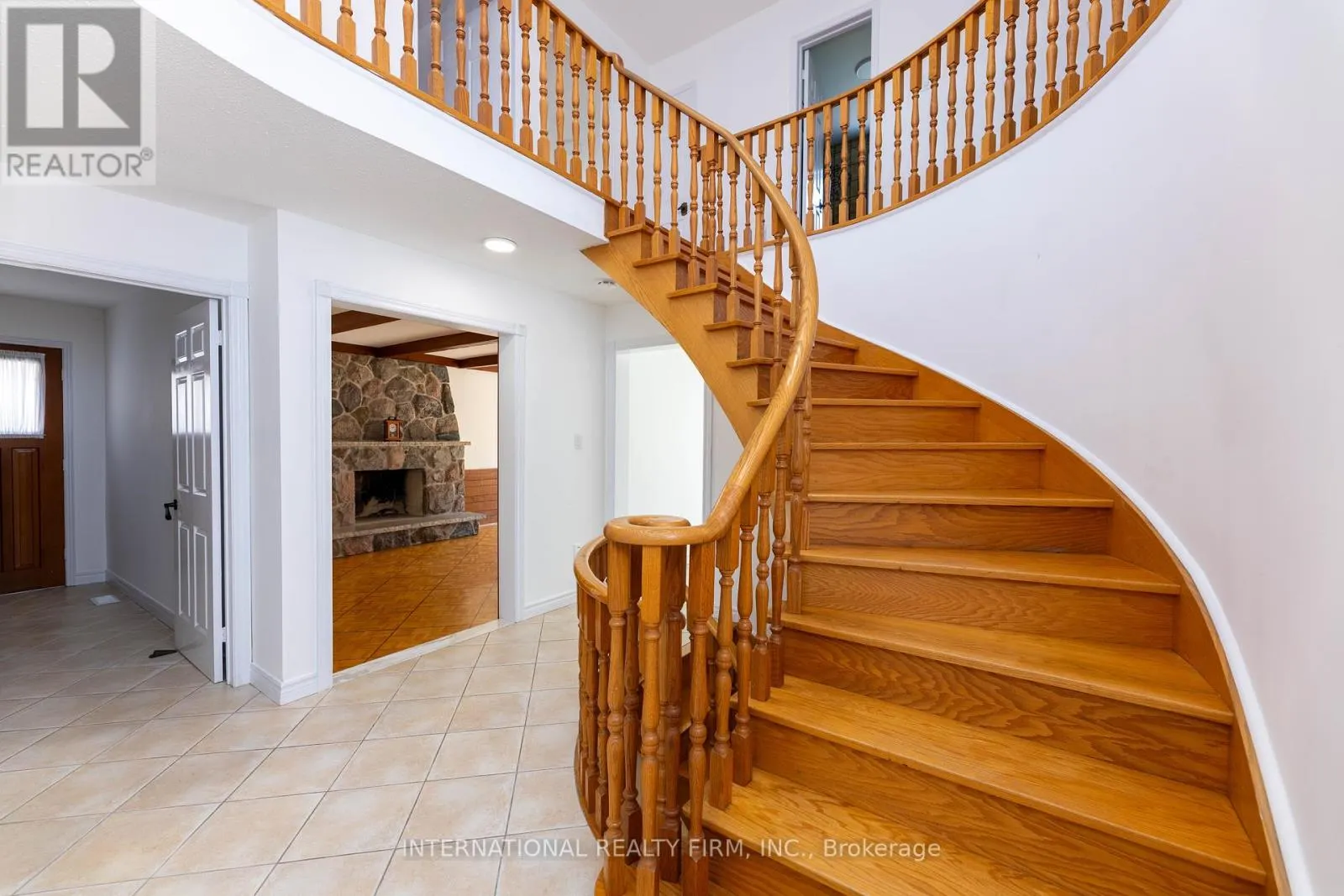 17 SOUTHVIEW DRIVE