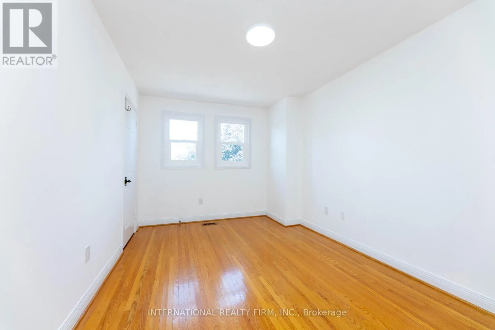 17 SOUTHVIEW DRIVE