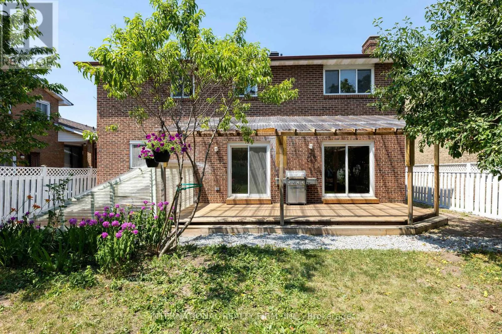 17 SOUTHVIEW DRIVE