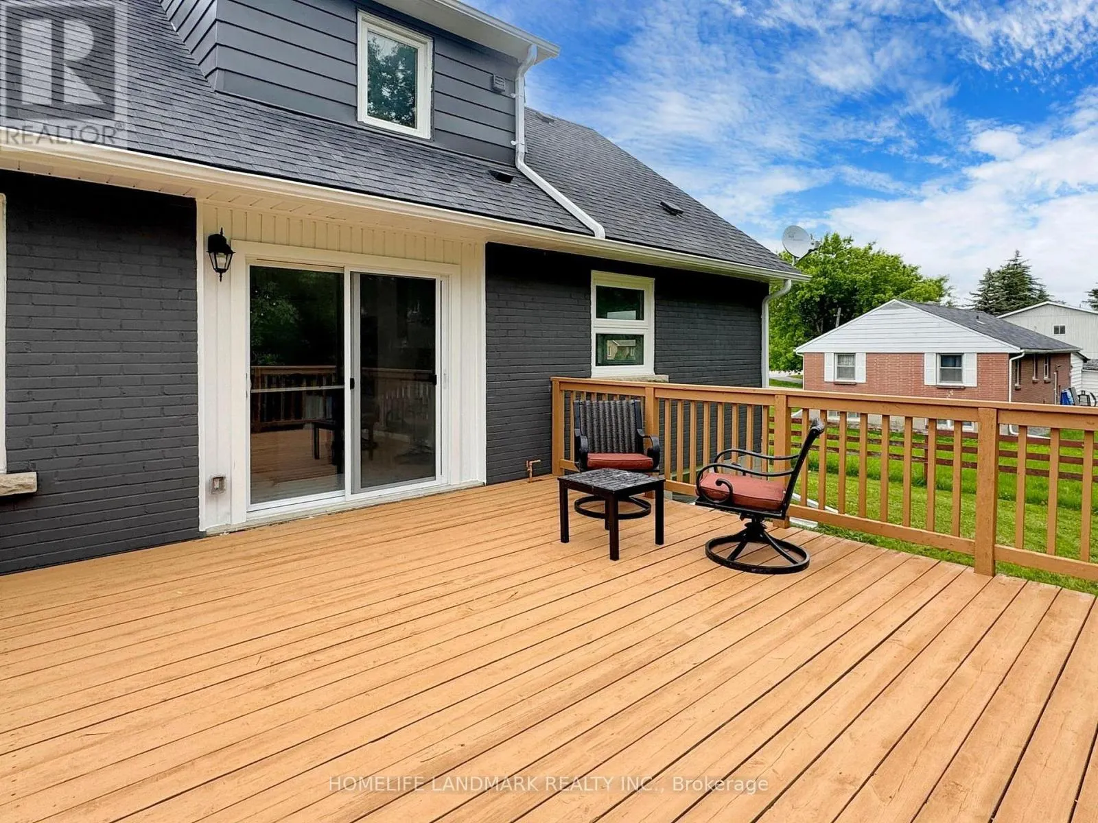 MAIN UNIT - 1661 MOUNT ALBERT ROAD