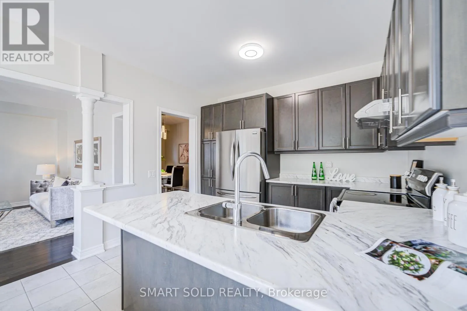 713 PREST WAY