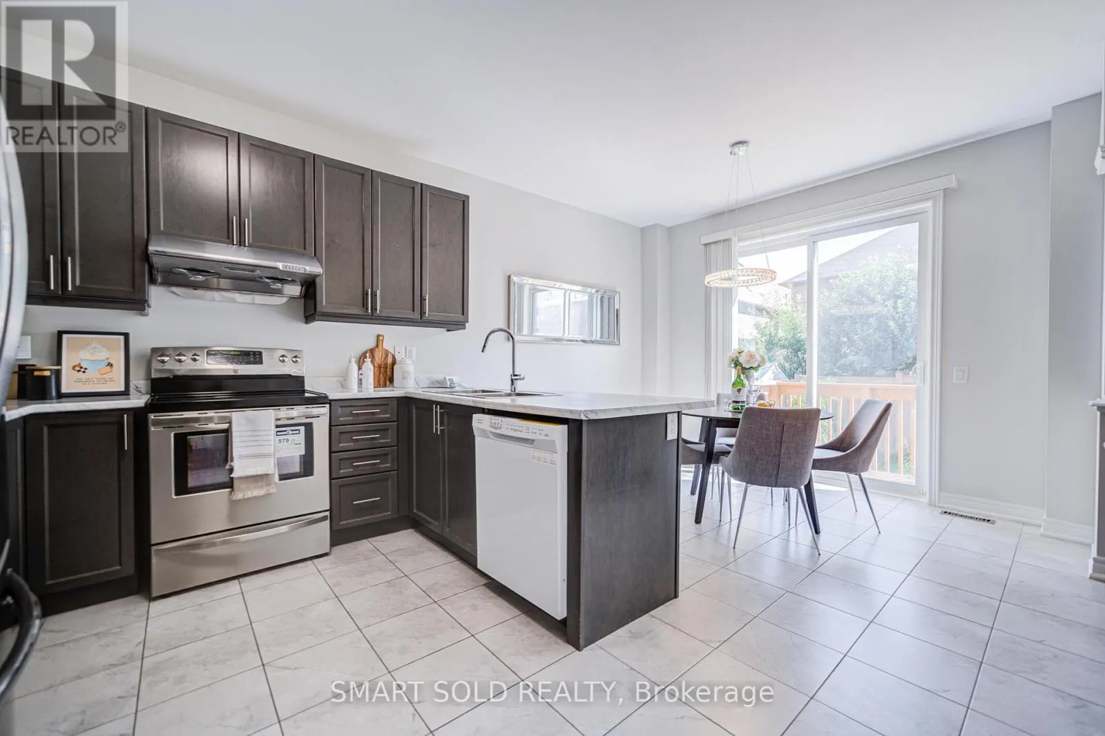713 PREST WAY