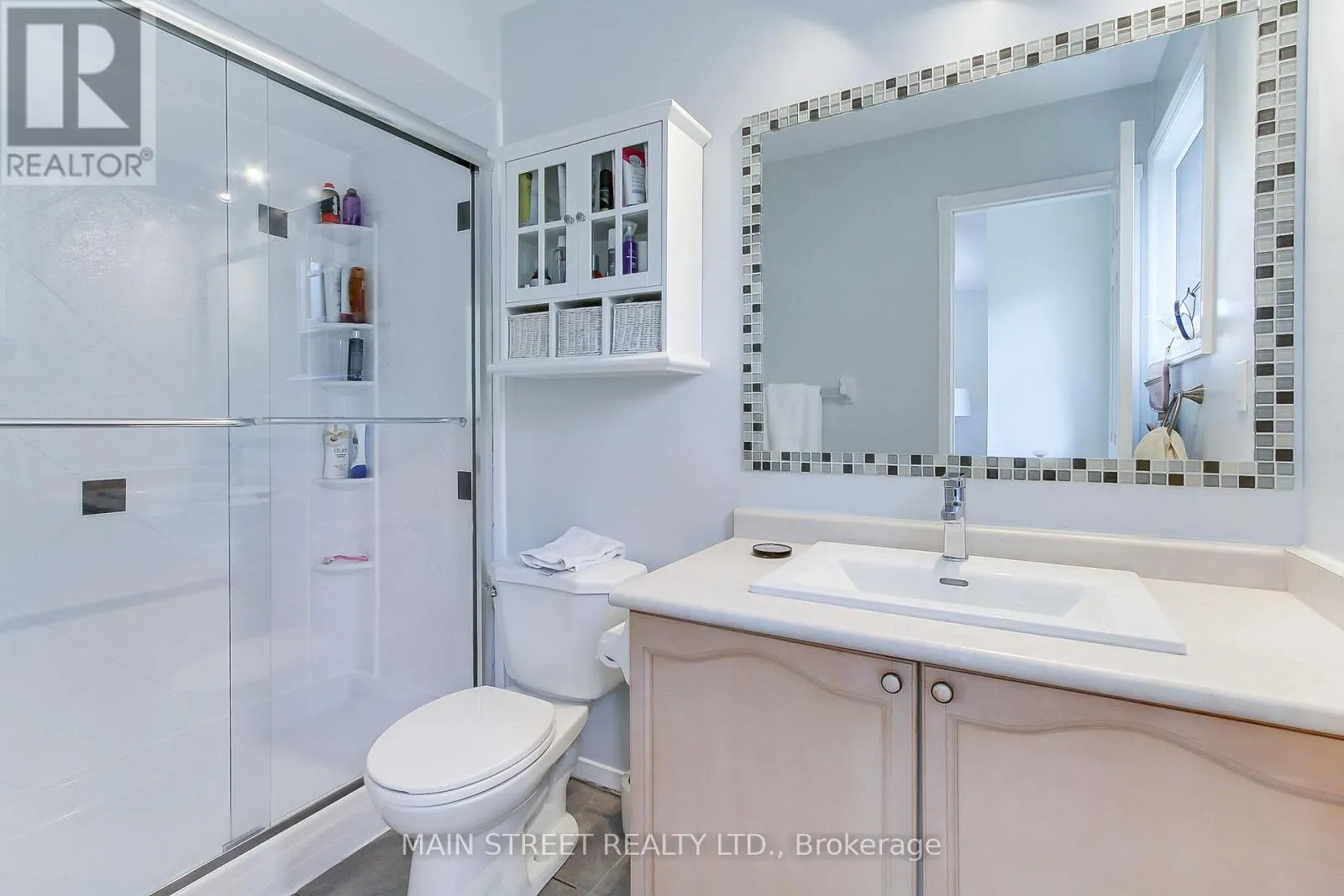228 WARNER CRESCENT