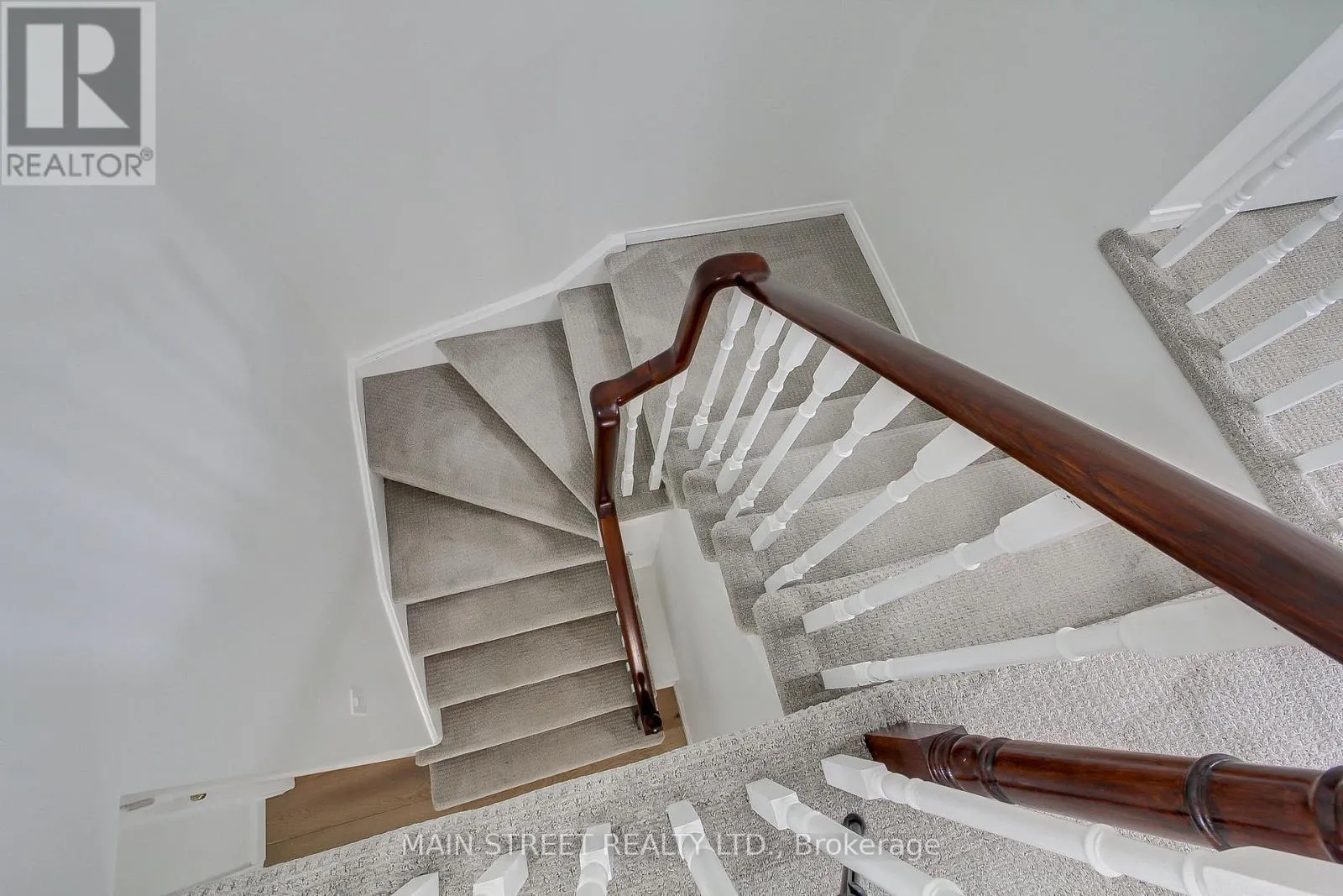 228 WARNER CRESCENT