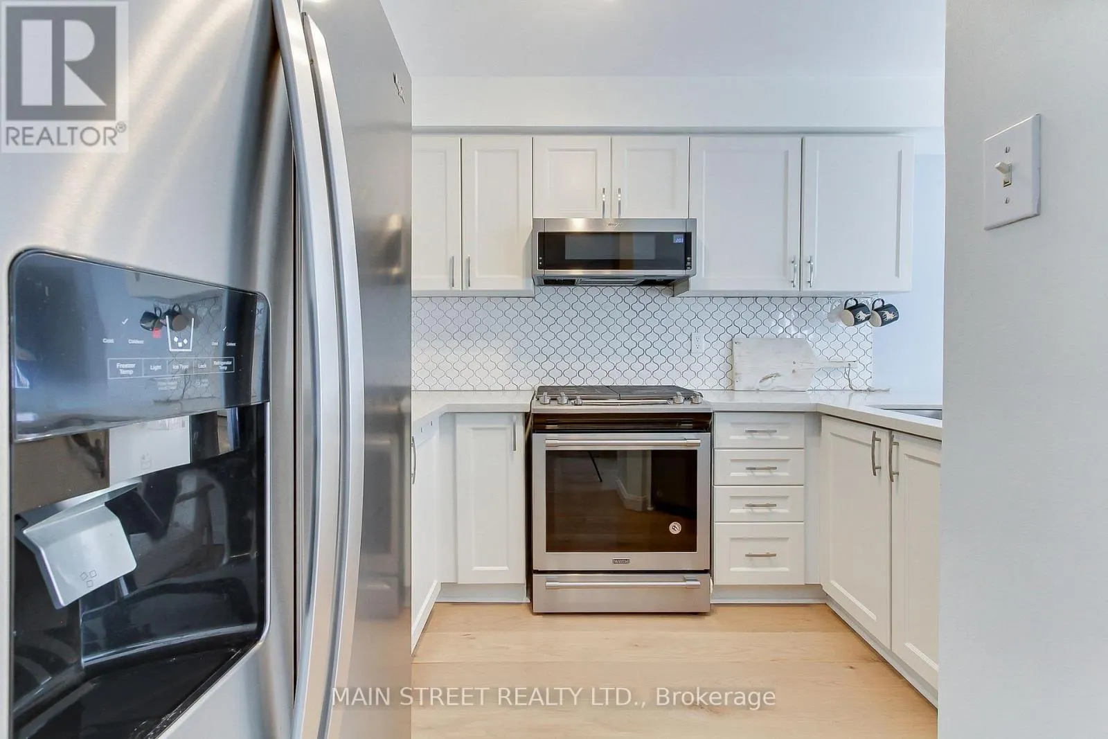 228 WARNER CRESCENT