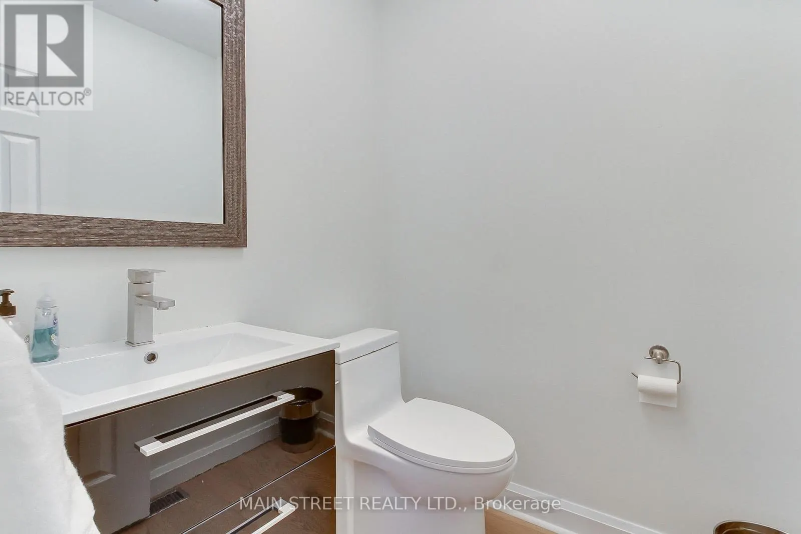 228 WARNER CRESCENT