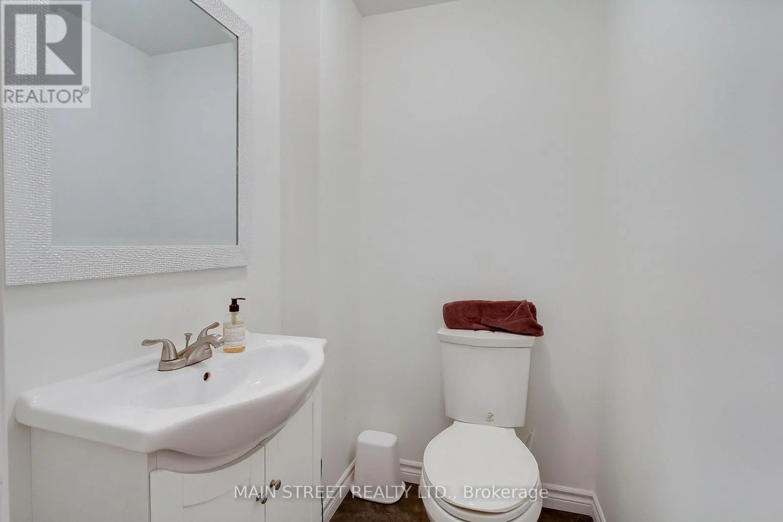 228 WARNER CRESCENT