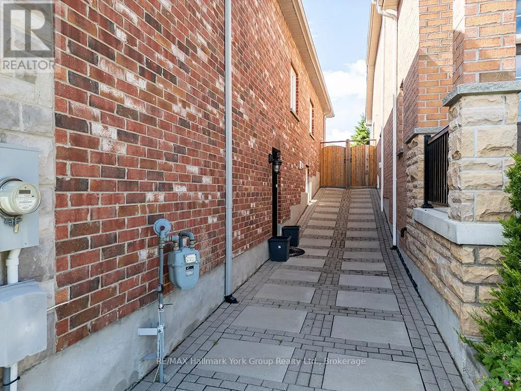 1166 GINA STREET