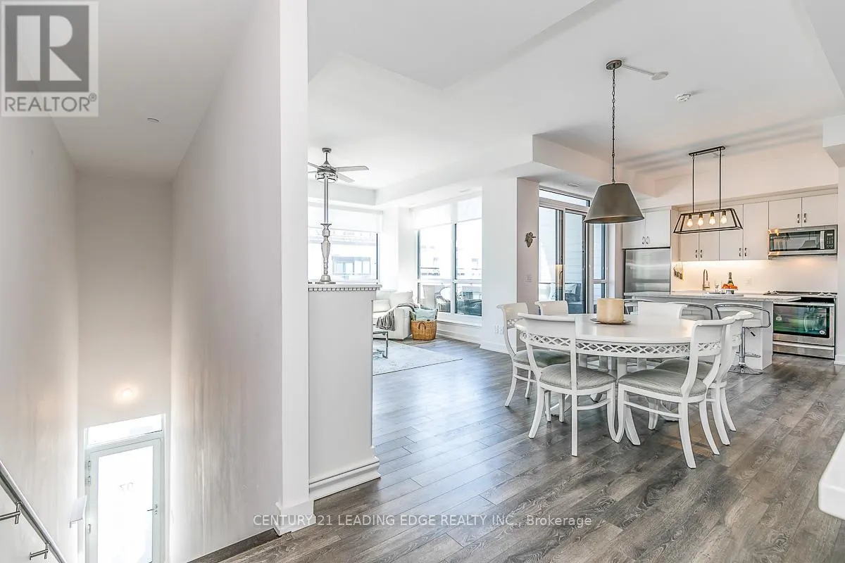97 - 303 BROWARD WAY