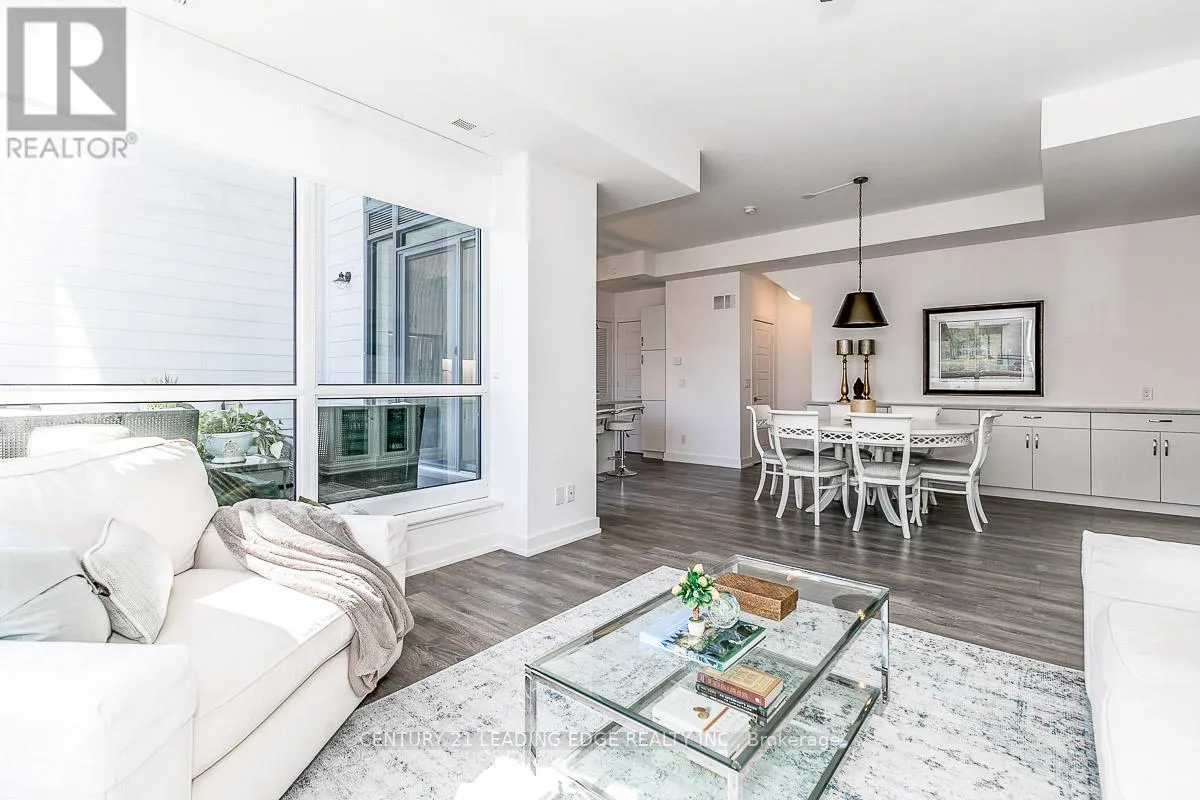 97 - 303 BROWARD WAY