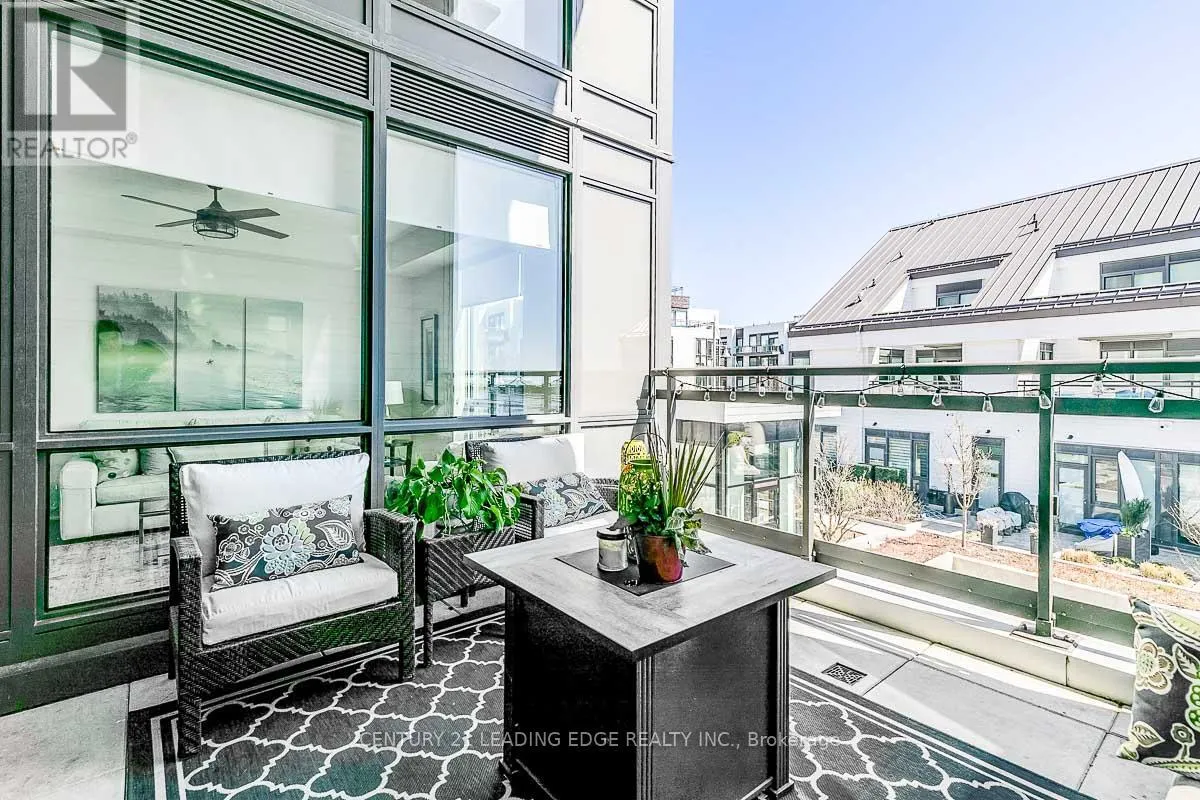 97 - 303 BROWARD WAY