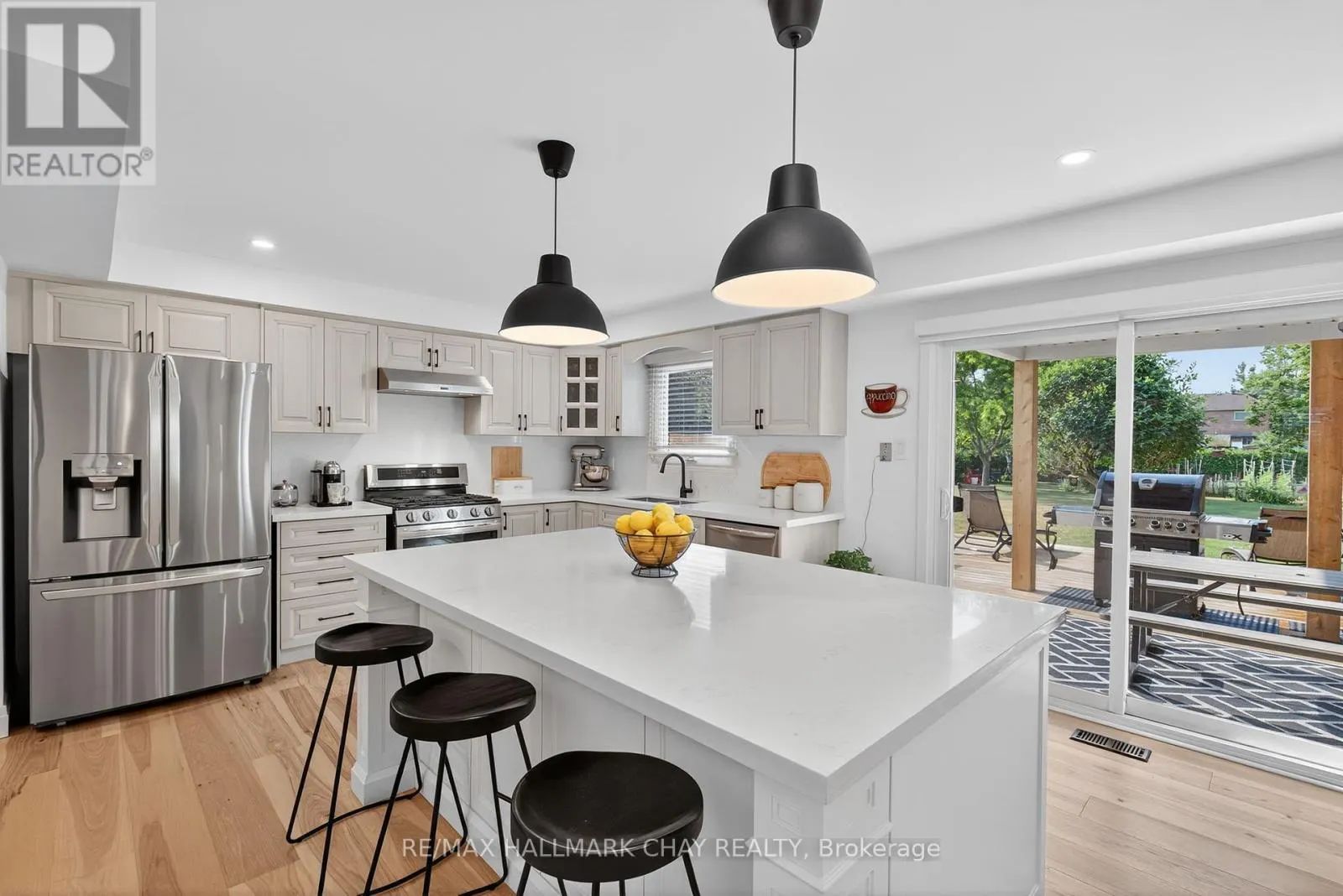2731 SHERING CRESCENT