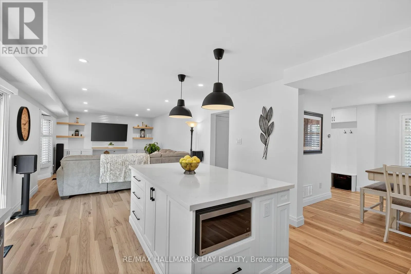 2731 SHERING CRESCENT