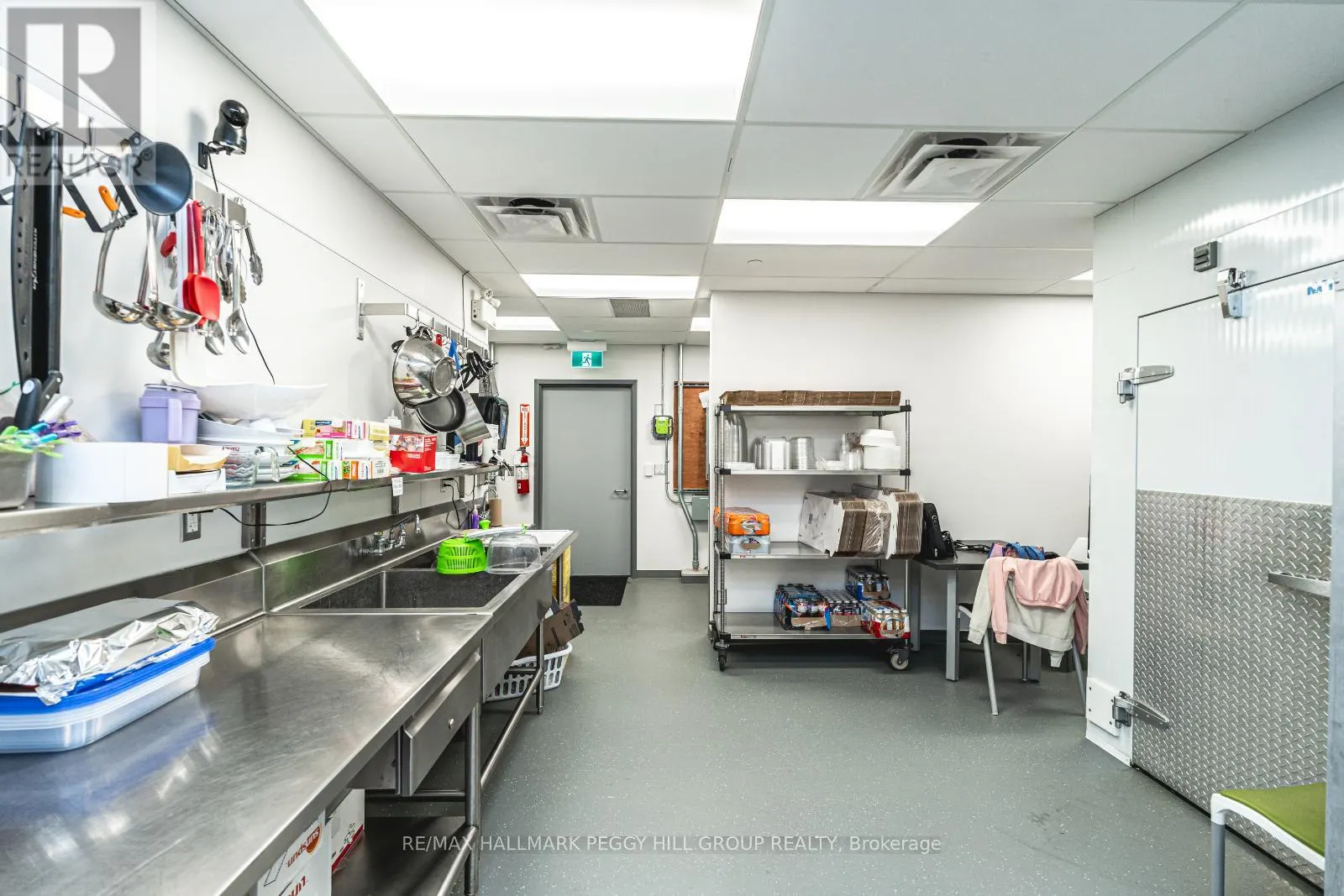 1700 - 7325 YONGE STREET