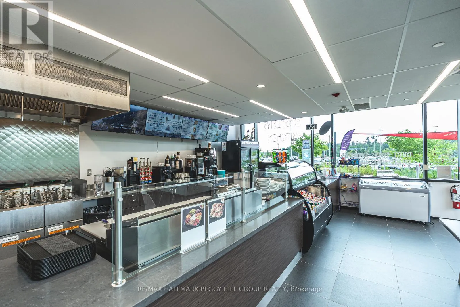 1700 - 7325 YONGE STREET