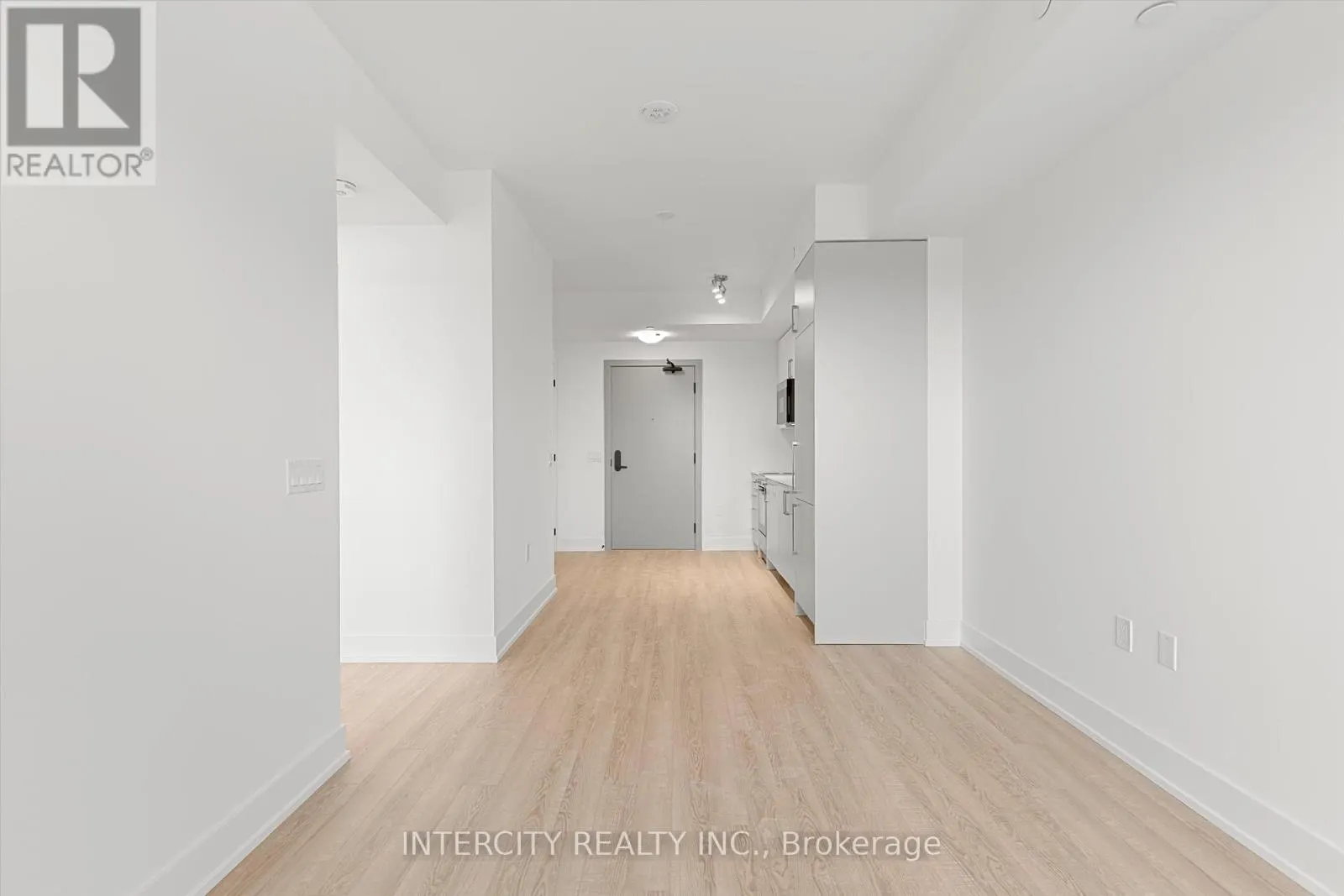 434 - 2075 KING ROAD