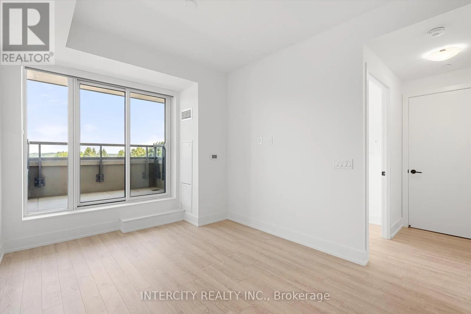 434 - 2075 KING ROAD