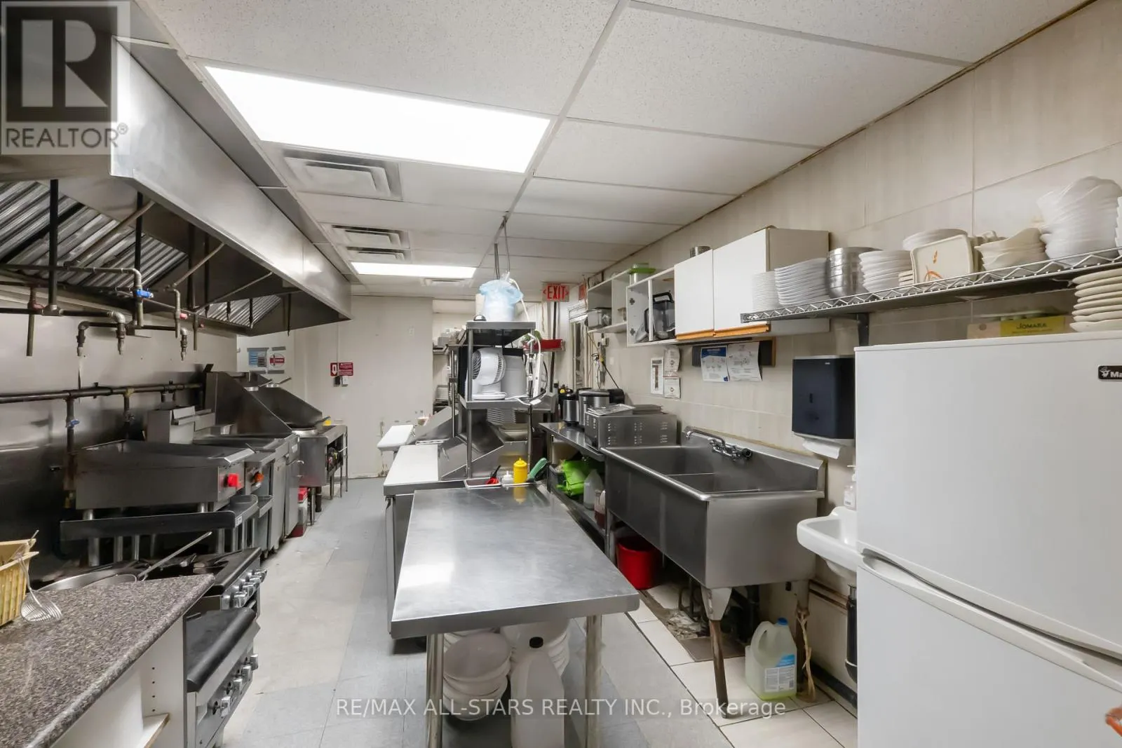 289 THE QUEENSWAY AVENUE S