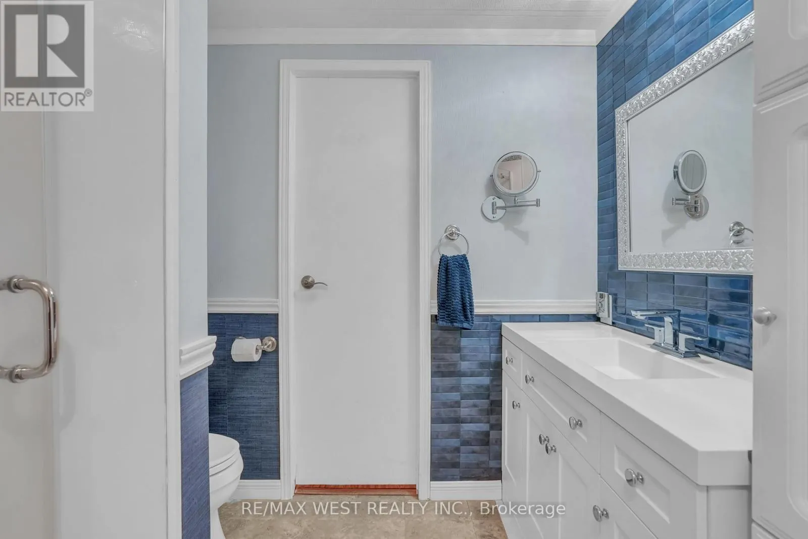 23 LINDEN LANE