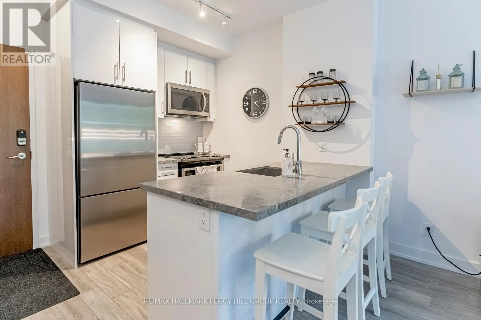 131 - 333 SEA RAY AVENUE