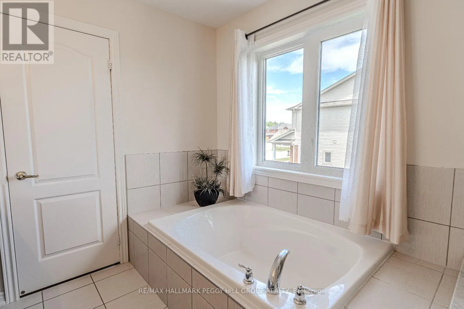 25 MANDLEY STREET