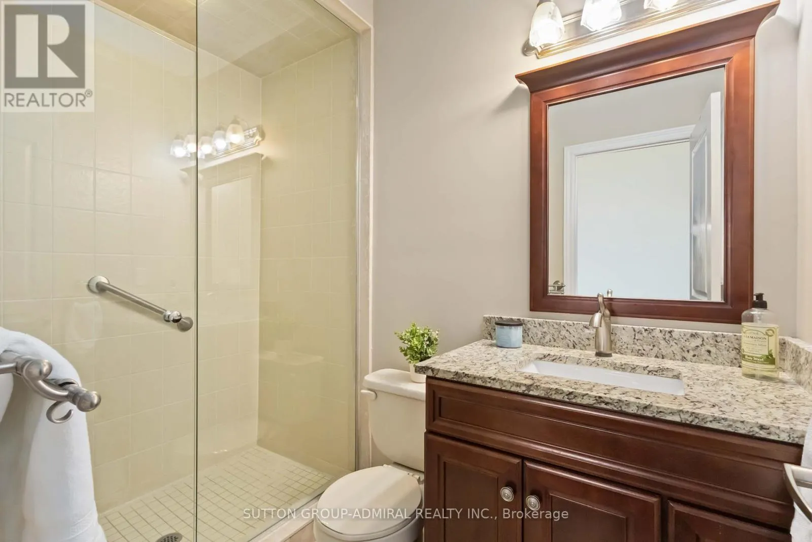24 MEADOW RIDGE COURT